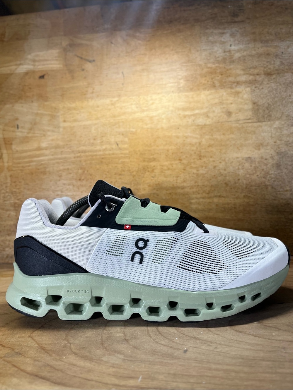 On Cloudstratus REFLECTIVE Mens Size 11 Running Shoes Sneakers White Black Sage